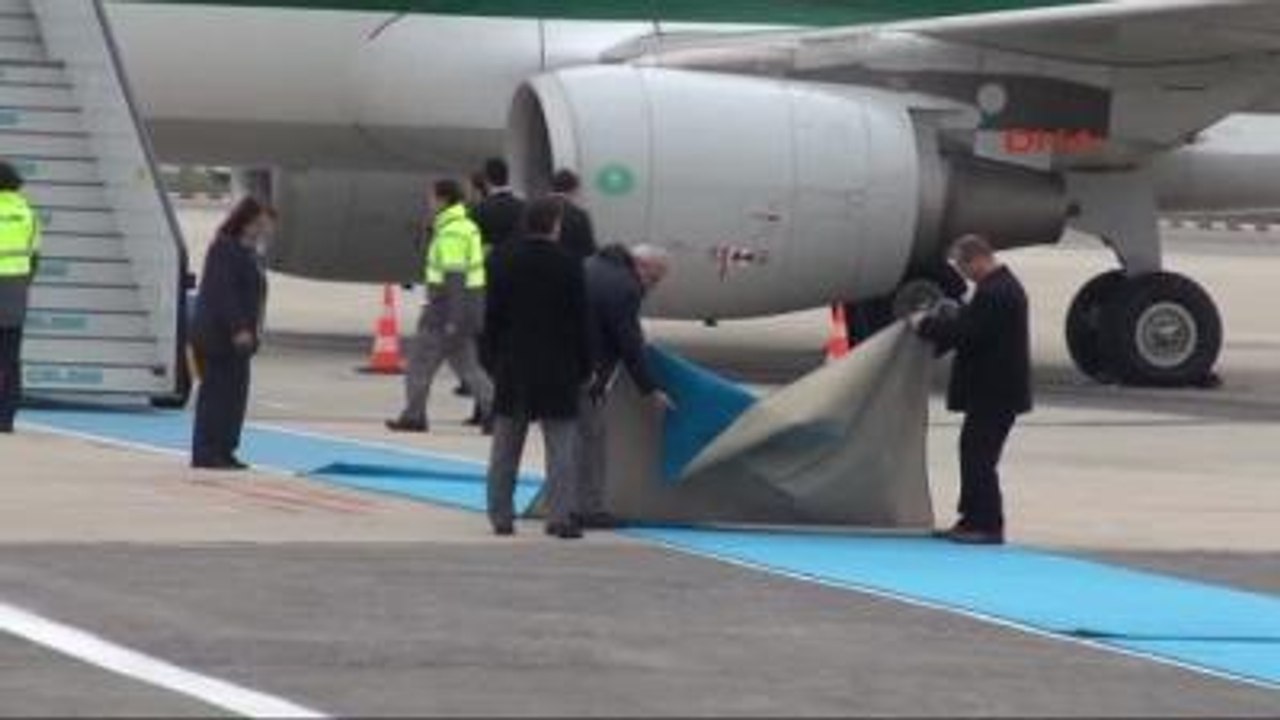 Papa Düşme Tehlikesi Geçirdi