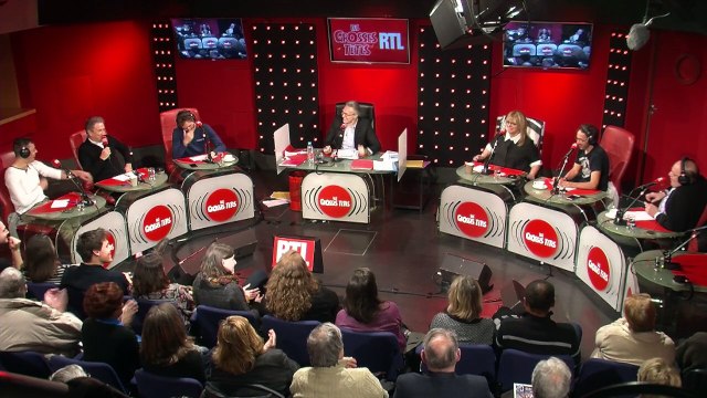 Michel Drucker déshabille Steevy dans les Grosses Têtes de RTL