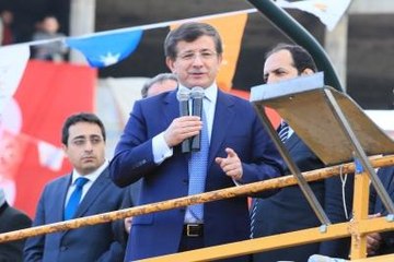 Davutoğlu'ndan Bahçeli'ye: Hakkari'ye Bingöl'e Git