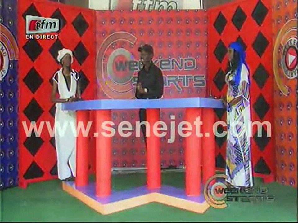 Dj Boubs confirme le décès de Demba Dia (Rock Mbalakh), sa femme quitte l'émission après avoir été informée que son mari n\'est plus. Regardez