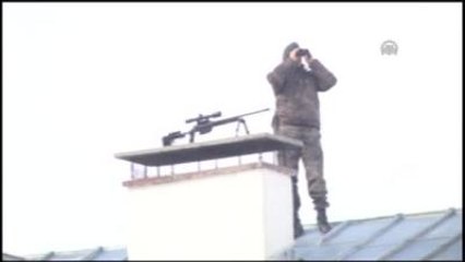 Başbakan Davutoğlu, Erzurum Kongresi'nin Yapıldığı Tarihi Kongre Binası'nı Ziyaret Etti