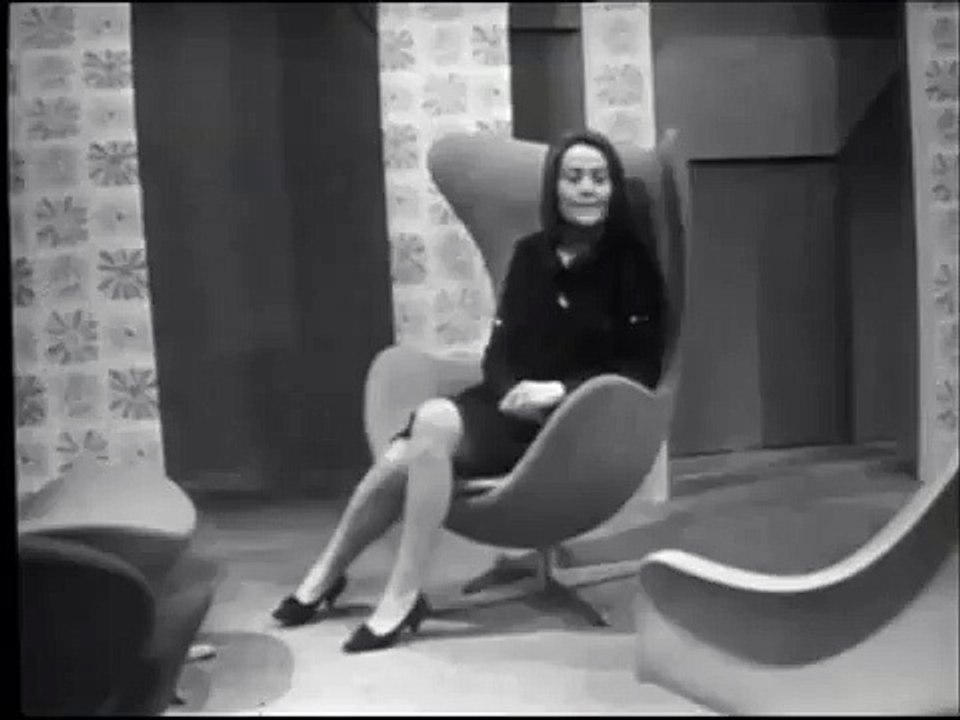 -Annie Girardot (67)- "" OUI -NON ""