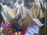 Distribution de cadeaux de Noël aux enfants du Burundi