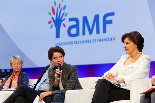 Fonds de soutien aux rythmes scolaires, salon de l'Éducation, congrès des maires, égalité filles-garçons, lutte contre les violences faites aux femmes... - Chronique hebdo n°13