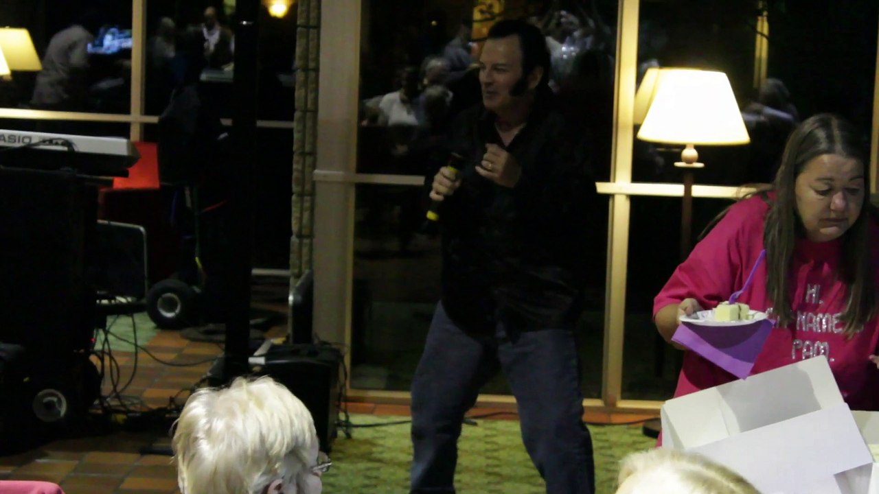 Kim Kredel sings 'Proud Mary' Sheffield Remembers 2014 video