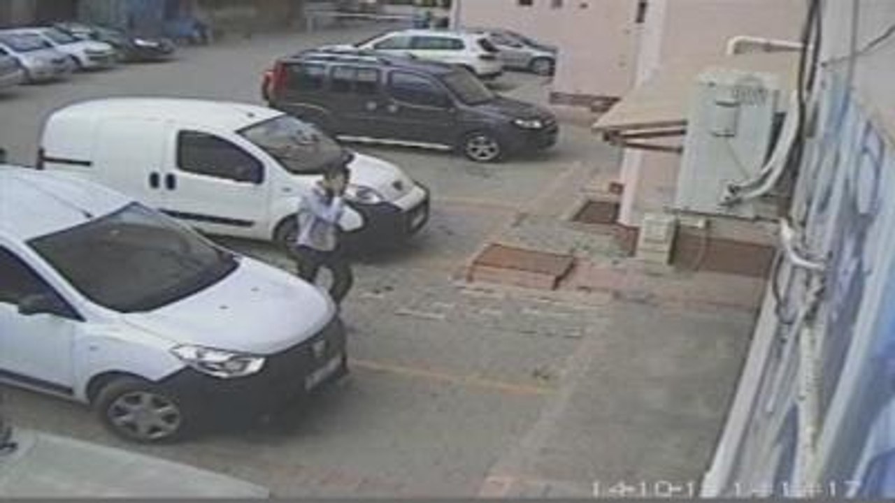 Açamadıkları Çelik Kasayı Çarşafla Çaldılar