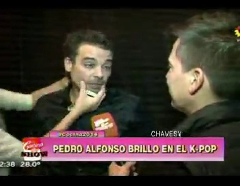 Pedro y Paula nota en La Cocina del Show (back baile K-Pop) - 29 de Noviembre