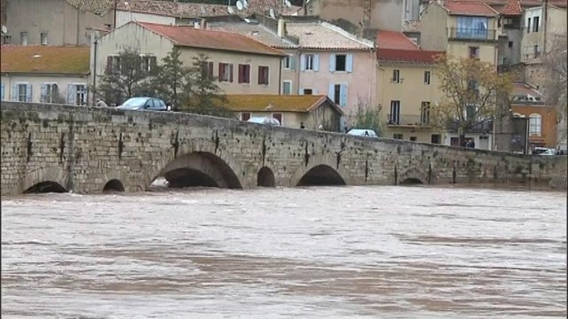Intempéries: à Béziers, l'Orb est monté très haut