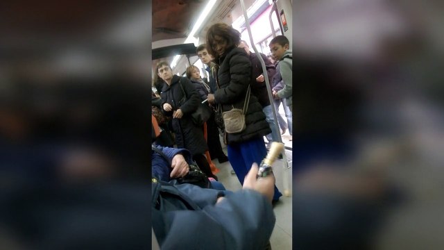 Tramway du Mans : Couple racistes VS. Femme noire