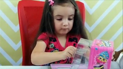 Opening 2 More Shopkins Vending Machines With Exclusive Characters