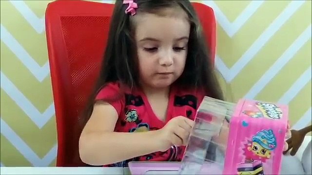 Opening 2 More Shopkins Vending Machines With Exclusive Characters