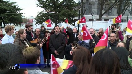 Crowds gather in Istanbul for Pope
