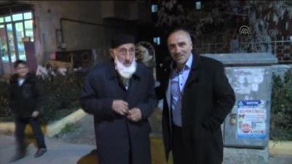 Başbakan Davutoğlu'nun Elini Öptüğü İsmail Hakkı Palabıyık