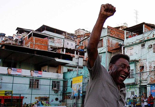 Força, Pelé! Internautas mandam apoio ao Rei do futebol