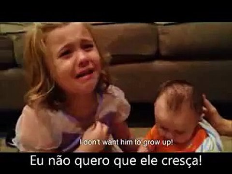 Irmã não quer que o irmão cresça kk (fofa)