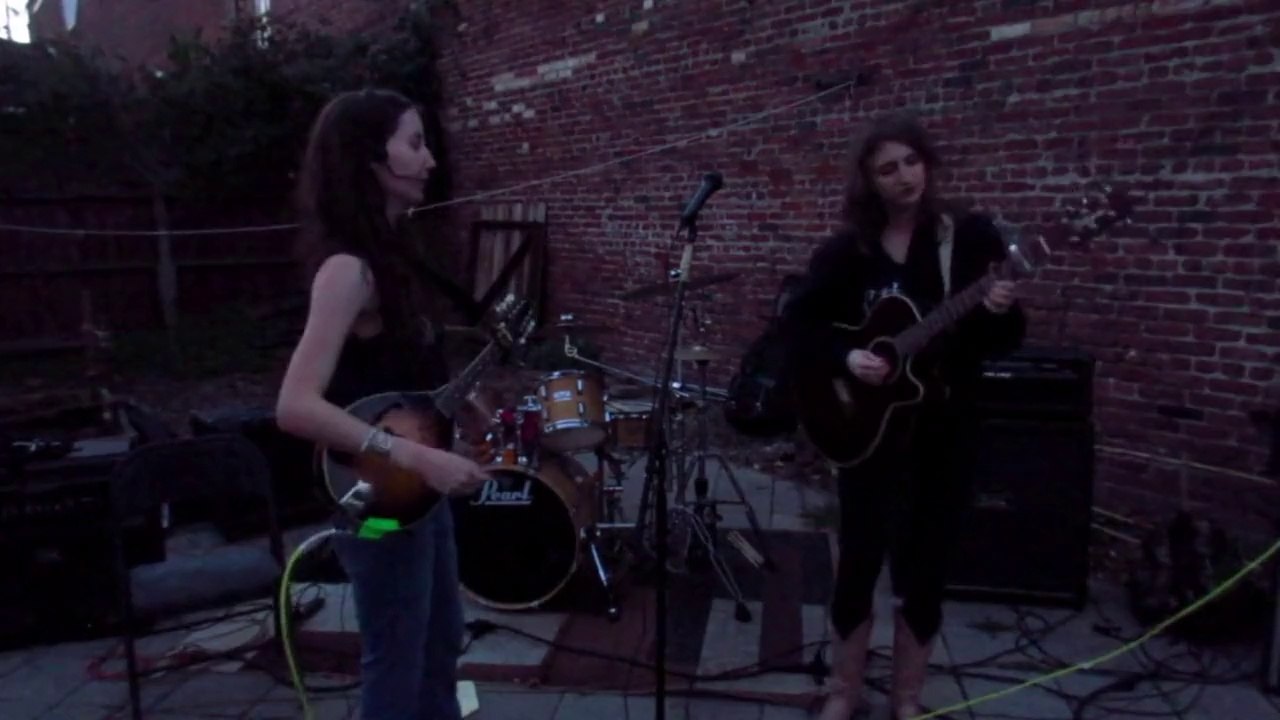 Birdcloud (live) @ Triplexia (west Oakland, CA) 11.2.2014 1st 4 songs of set