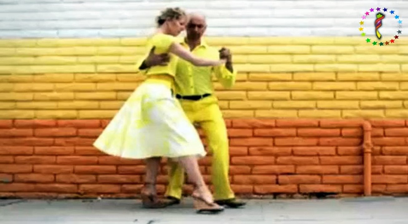 Latin Love Greatest Songs ♫ ♥ ♪  Cuando Tu Me B...