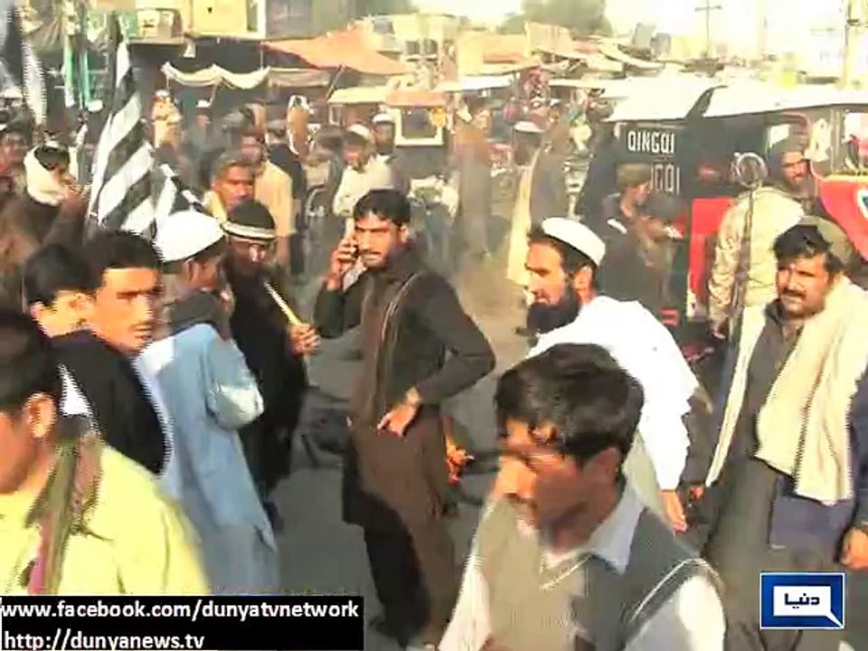 Dunya News - Over a dozen injured in JUI-F workers' clash with PTI workers