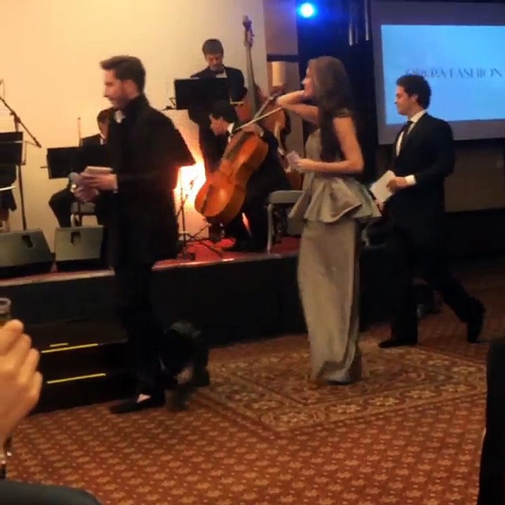 Christopher wspierający fundację Tuk na OperaFS