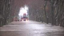 Aude: évacuation de riverains  surpris par la montée des eaux