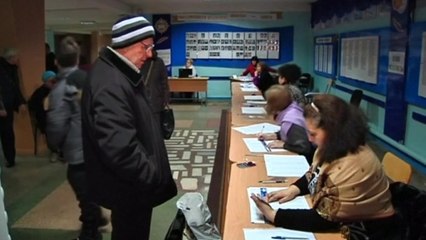 Moldovans vote, may slow moves to integrate with Europe