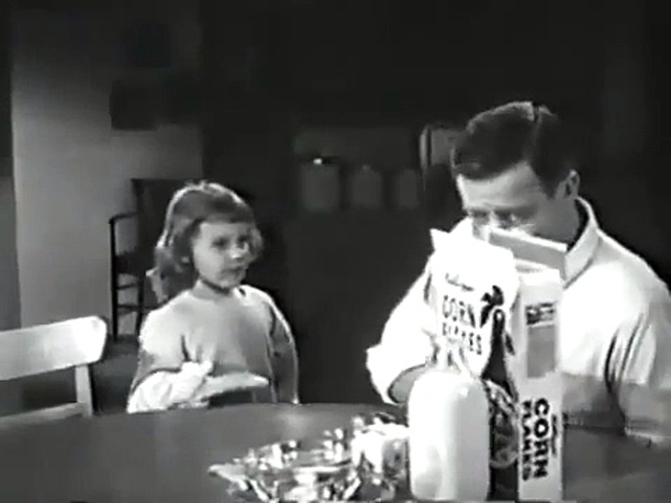VINTAGE 1960's CEREAL COMMERCIAL ~ GIRL HAS HER DADDY WRAPPED AROUND HER LITTLE FINGER