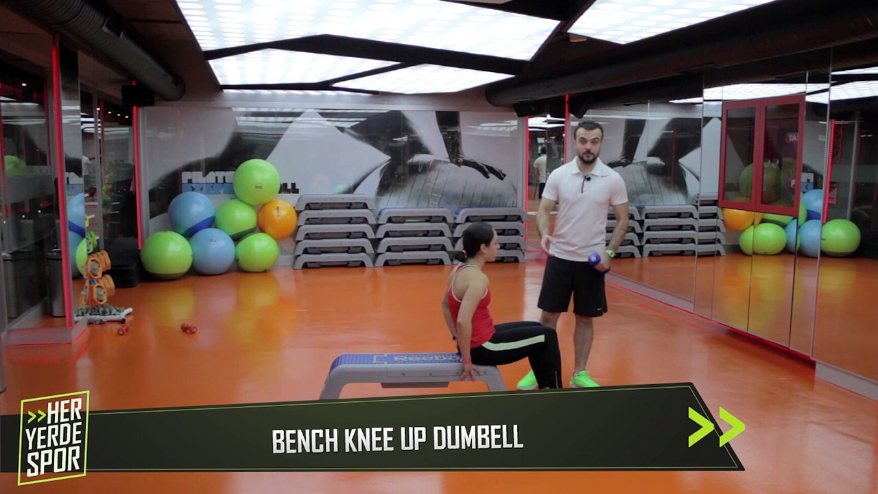 Karın Kaslarını Çalıştırmak için "Bench Knee Up Dumbell" - Her Yerde Spor