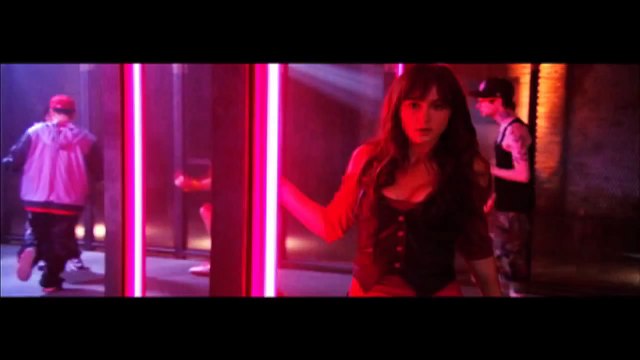 Flo Rida - Club Can't Handle Me ft. David Guetta [Official Music Video] - Step Up 3D