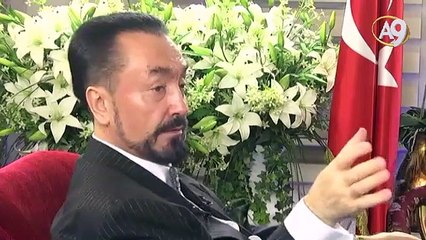 Devlet okullarda tarafsız olarak hem materyalizmi hem de yaratılışı anlatmalı.