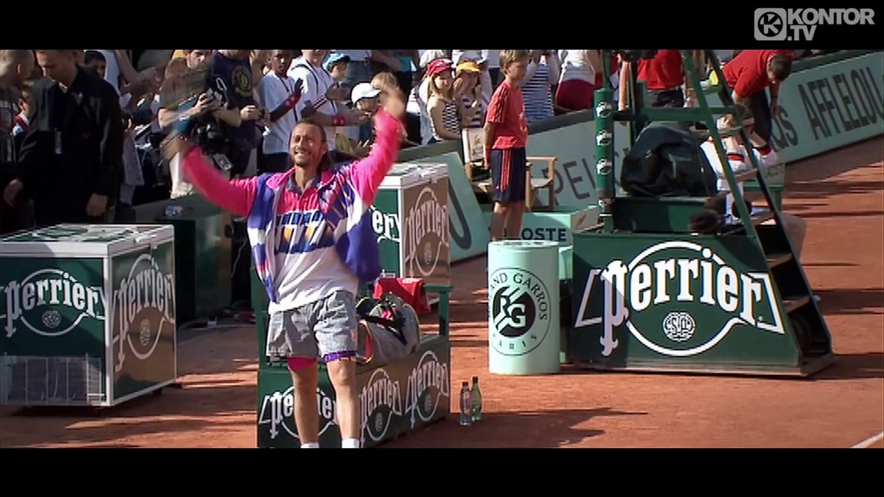 Martin Solveig & Dragonette - Hello (Official Short Video  HD)