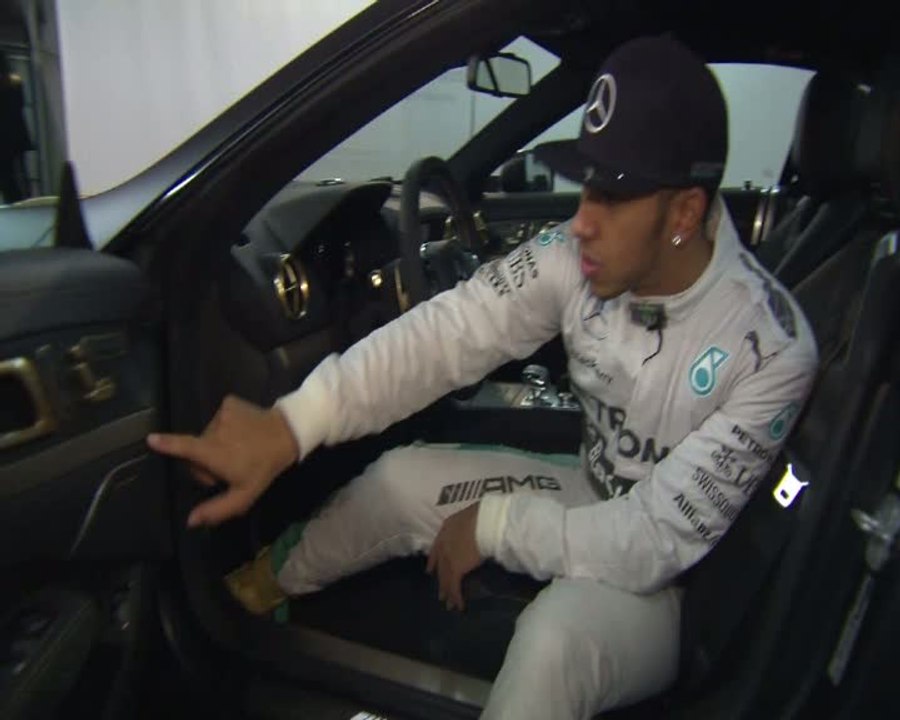 Mercedes crée deux SL63 AMG spéciales pour remercier Lewis Hamilton et Nico Rosberg