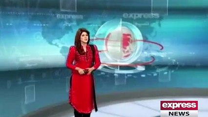 India Mein Larkion Ne Chairkhani Karne Par Larkon Ki Bas Ke Andar Dhulai Kardi