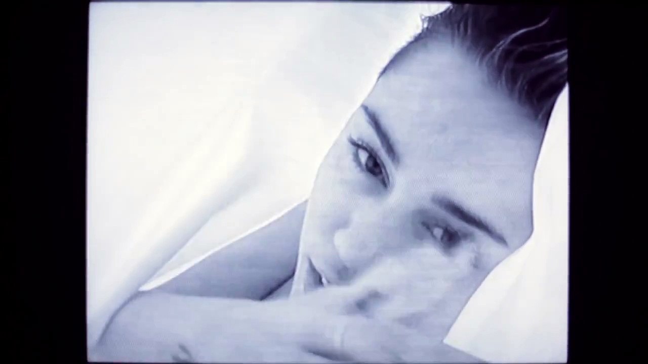 Miley Cyrus - Adore You