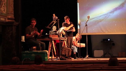 Suivez La Flèche : au cinéma Lux avec la compagnie Jamais 203