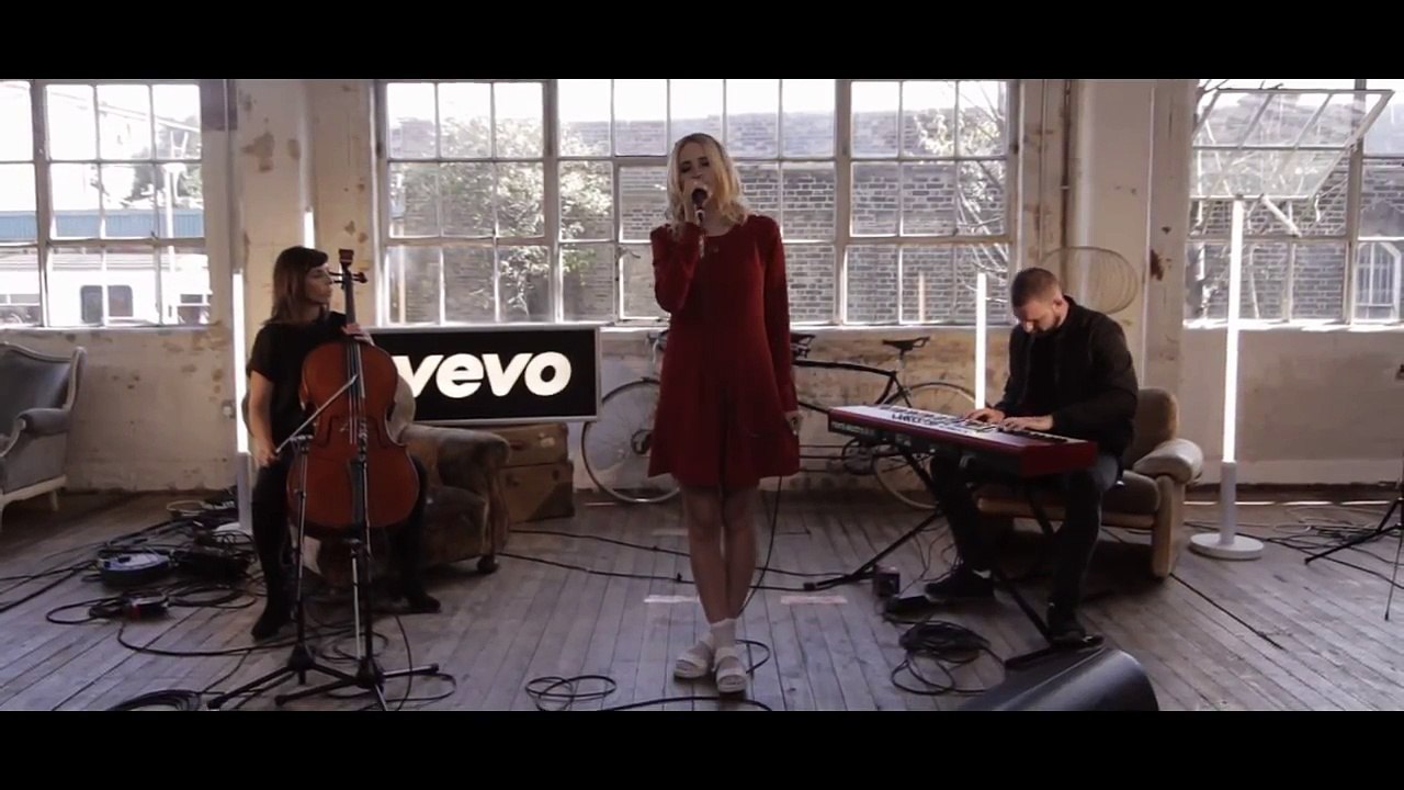 Laurel - Shells - Vevo DSCVR (Live)
