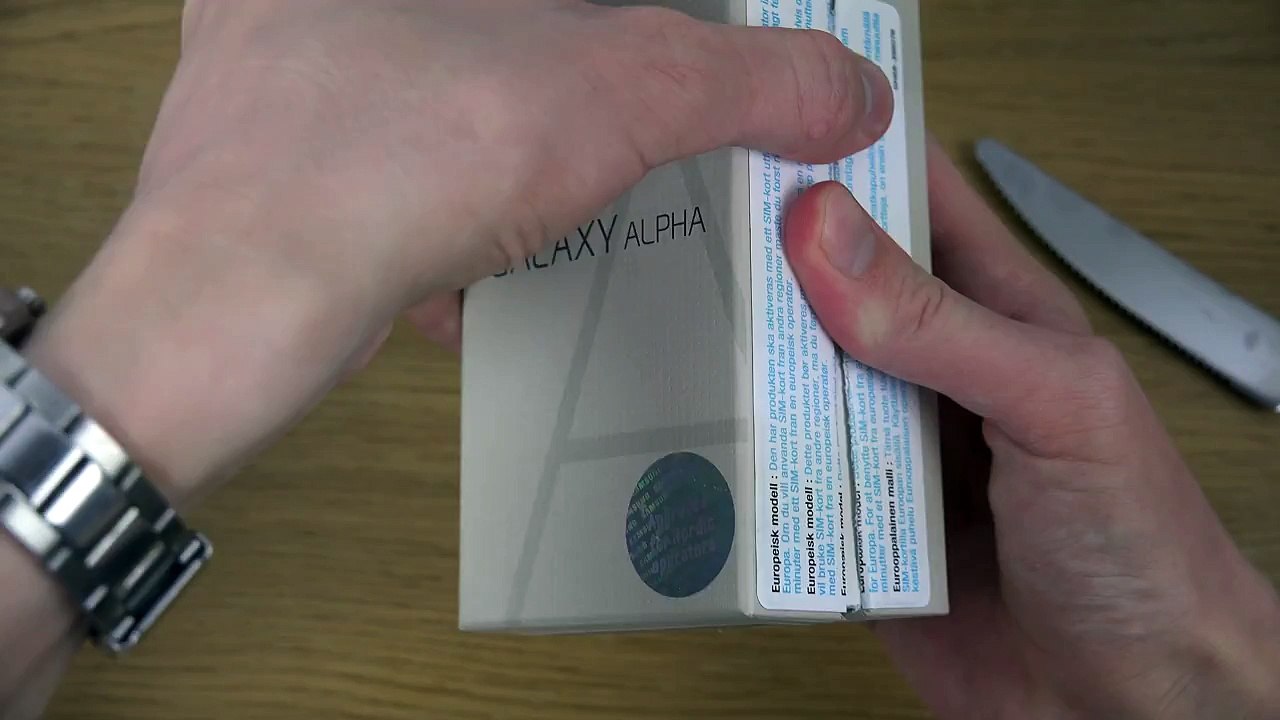 Samsung Galaxy Alpha - Unboxing (4K)