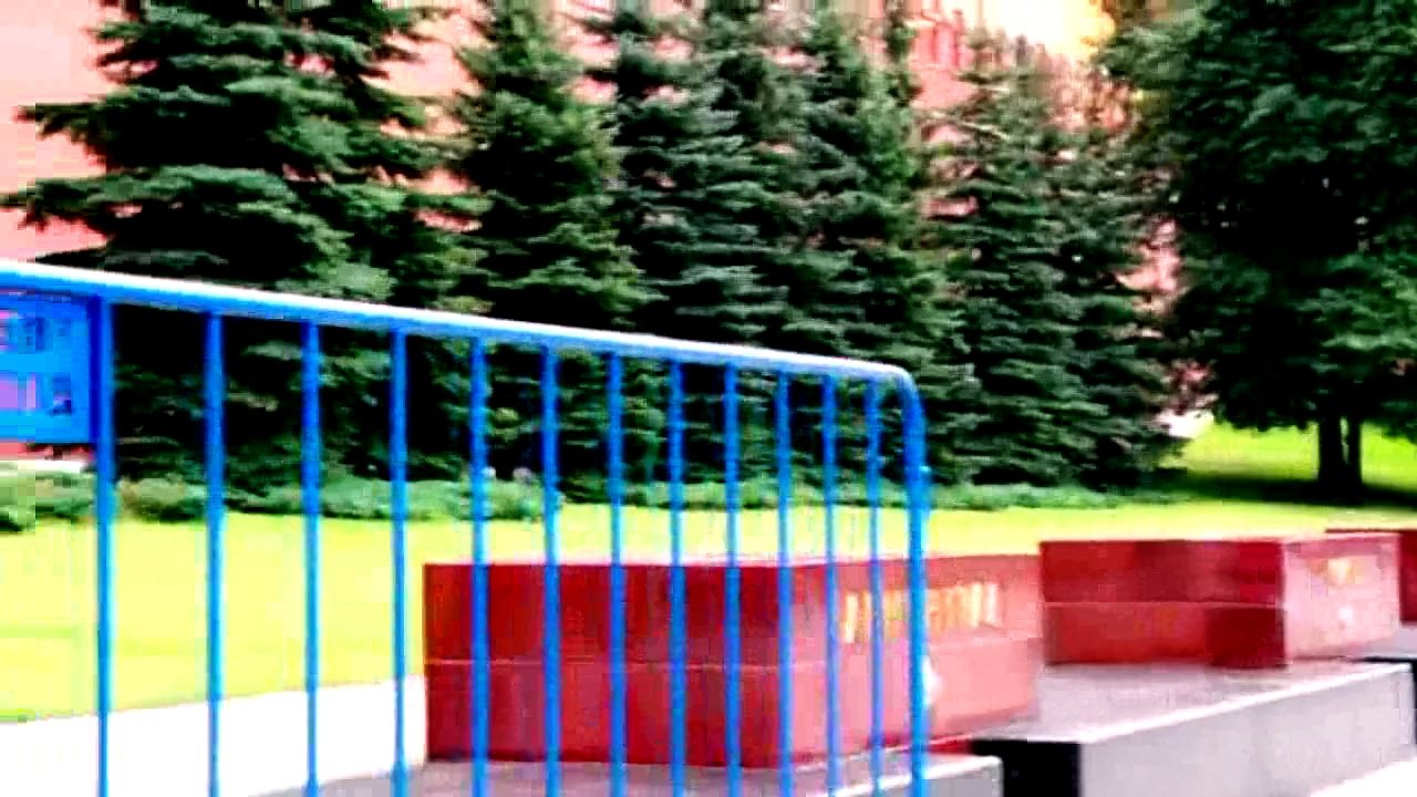 Мария Есипенко.  В АЛЕКСАНДРОВСКОМ САДУ