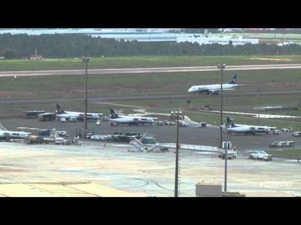 Aeroporto de Viracopos começa a operar voos int...