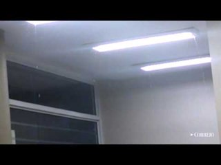 Leitor flagra água vazando de lâmpada em PS do Hospital Celso Pierro