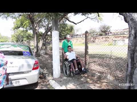 Pais temem fechamento de sala para crianças com paralisia cerebral