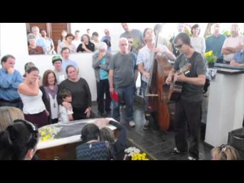 Música e poesia no adeus a Bebeto