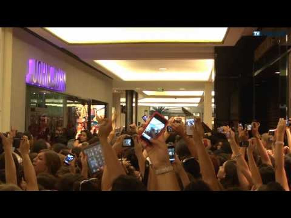 Zac Efron cancela visita a Campinas