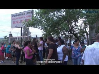 Usuários protestam por falta de infraestrutura e atendimento