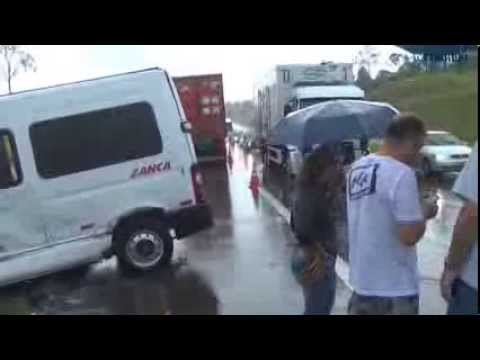 Abril 2013 - Anel Viário Magalhães Teixeira registra três acidentes