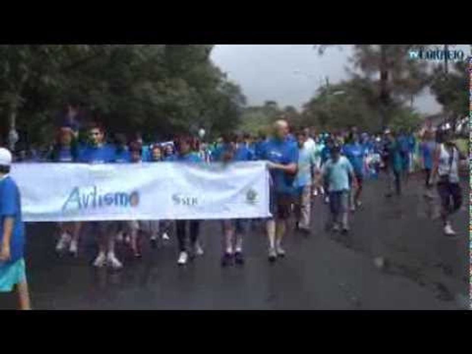 Abril 2013 - Caminhada conscientiza sobre autismo na Lagoa do Taquaral