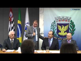 27 02 13 secretario e prefeitos