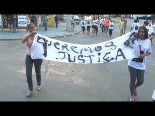 Nova manifestação pede justiça em bairro onde ocorreu chacina
