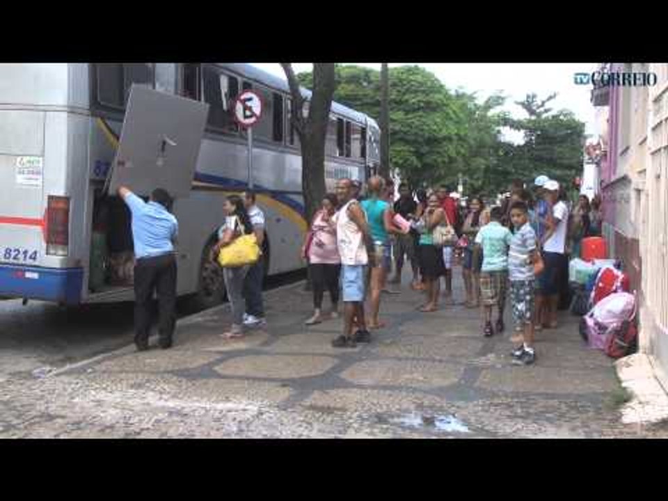 Passageiros se arriscam em ônibus clandestinos em Campinas
