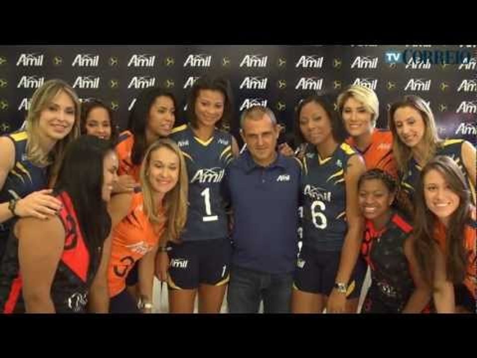 Vôlei Amil apresenta equipe