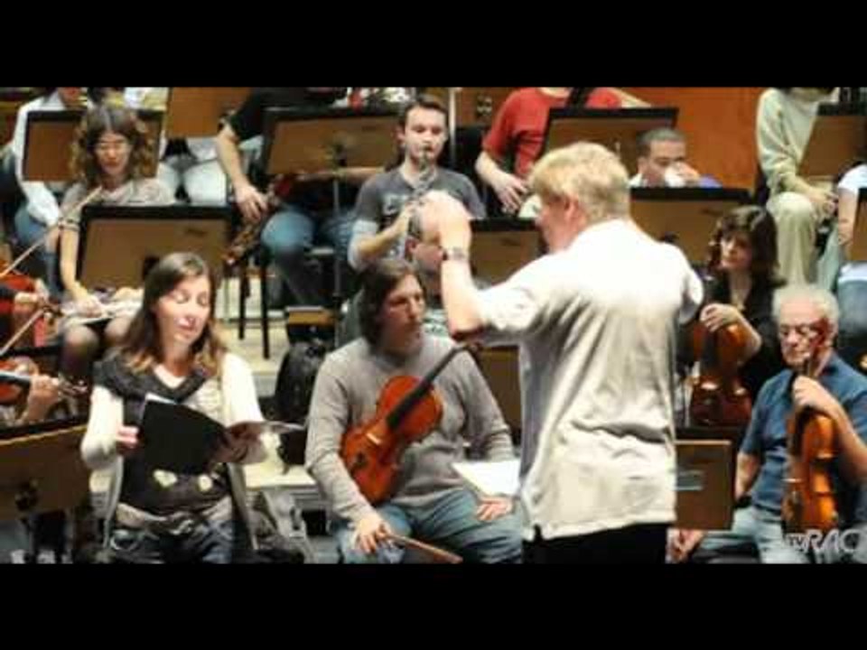 Orquestra se apresenta com mezzo-soprano